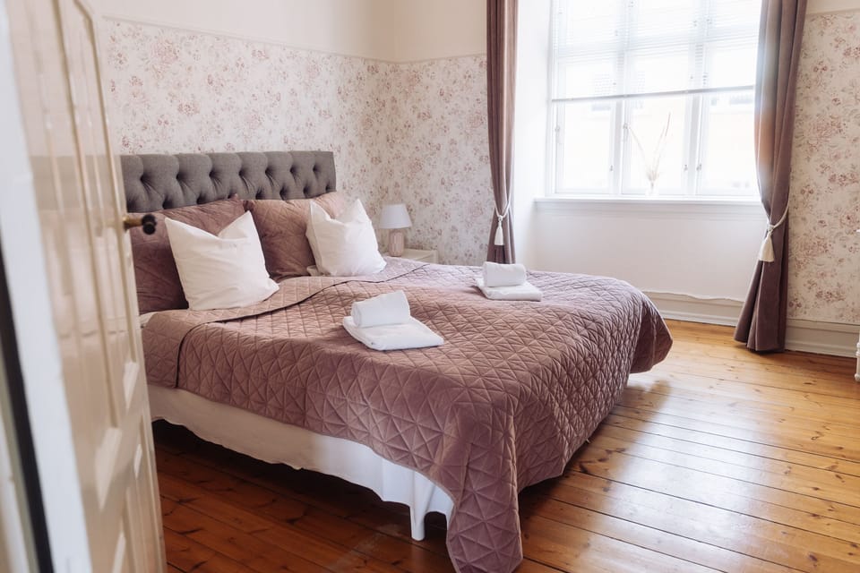 Double Room | Desk, laptop workspace, free WiFi, bed sheets
