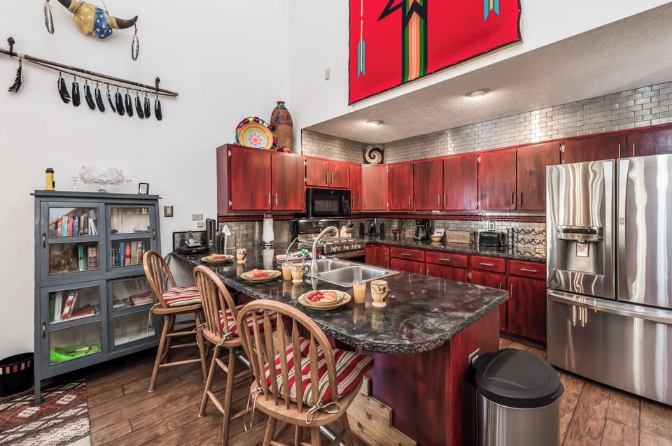 Studio (2 Bedrooms) | Property amenity