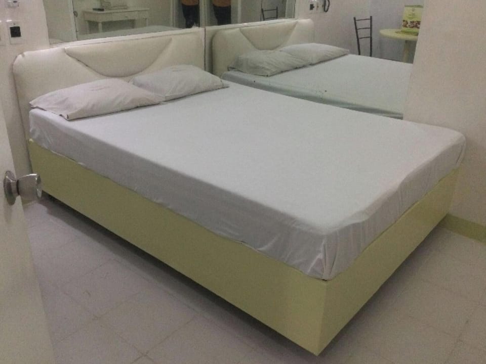 Standard Double Room | WiFi (free), bed sheets
