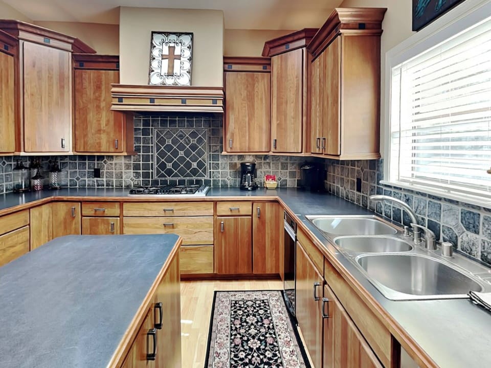 Studio (5 Bedrooms) | Property amenity