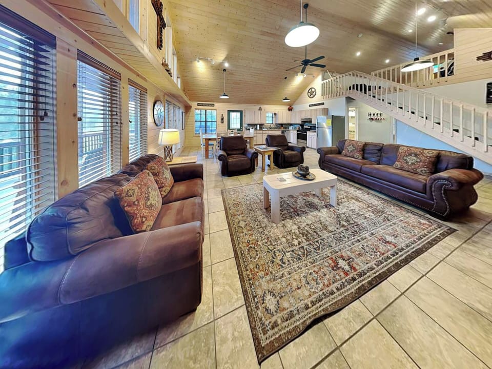Studio (2 Bedrooms) | Property amenity