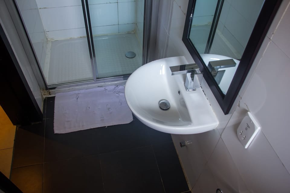 Bathroom sink