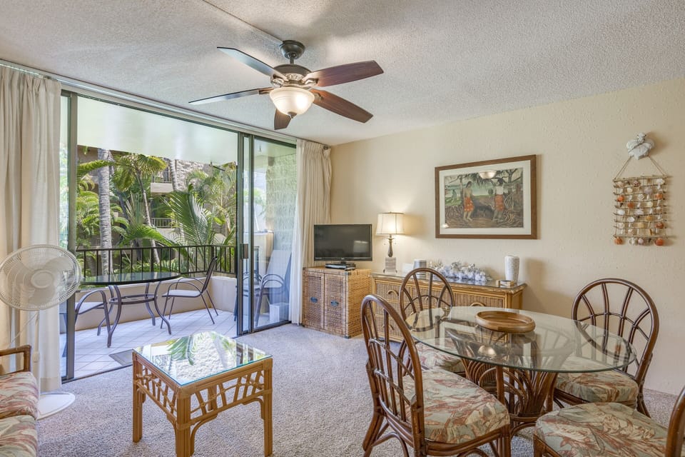 Condo, 1 Bedroom | Dining