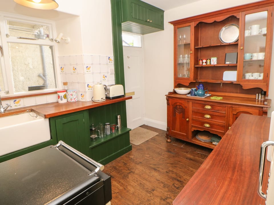 Cottage | 3 bedrooms, individually decorated, individually furnished, free WiFi