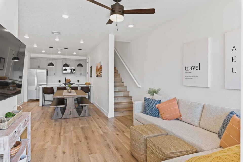 Condo, 3 Bedrooms | Living area | Smart TV, streaming services