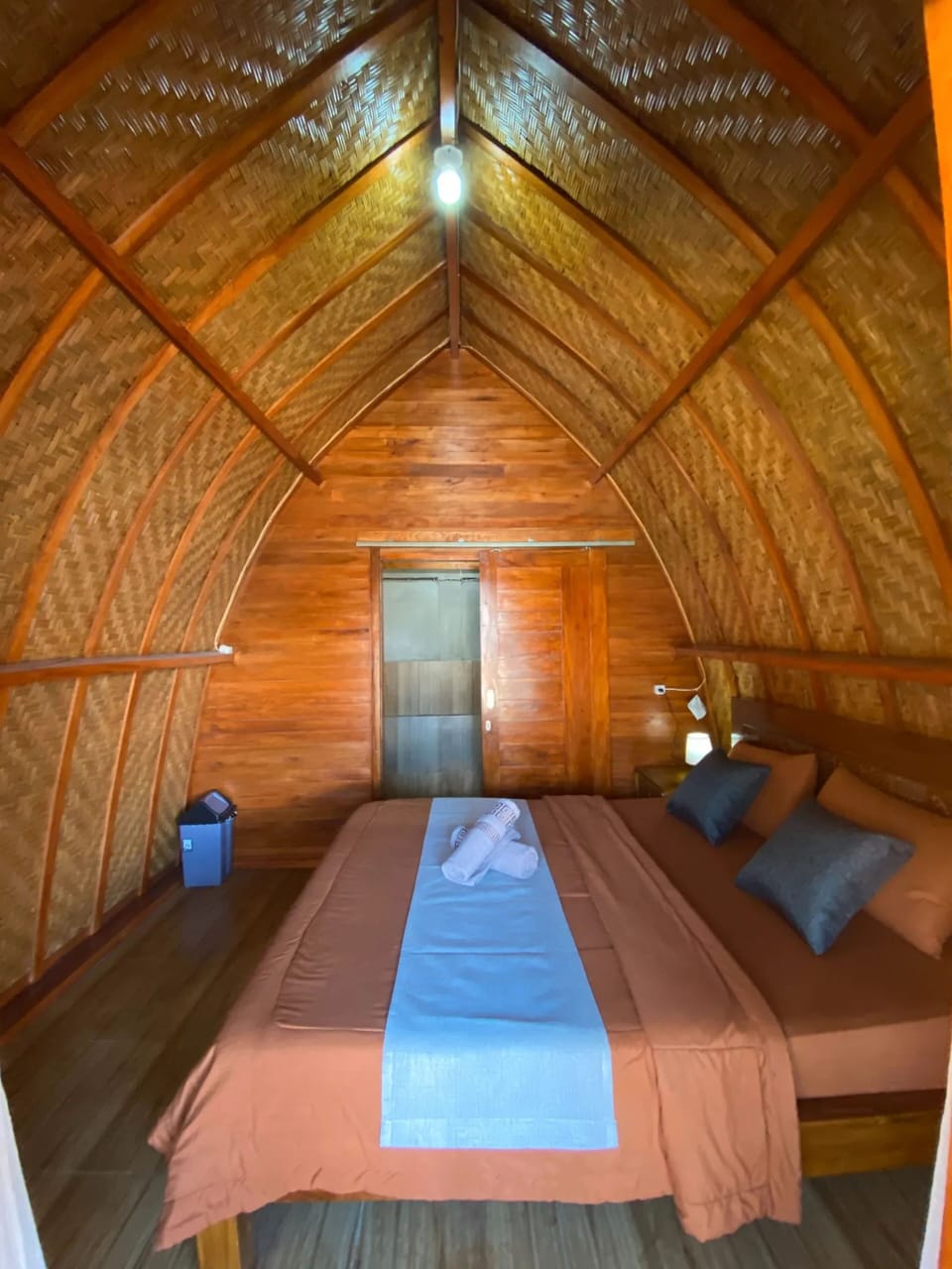 Deluxe Room (King)