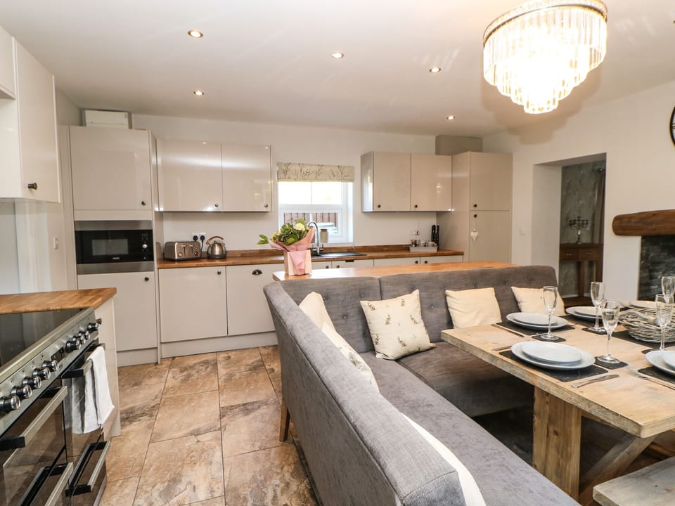Cottage | Interior