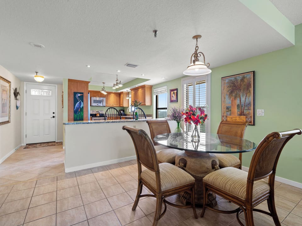 Condo (2 Bedrooms) | Property amenity