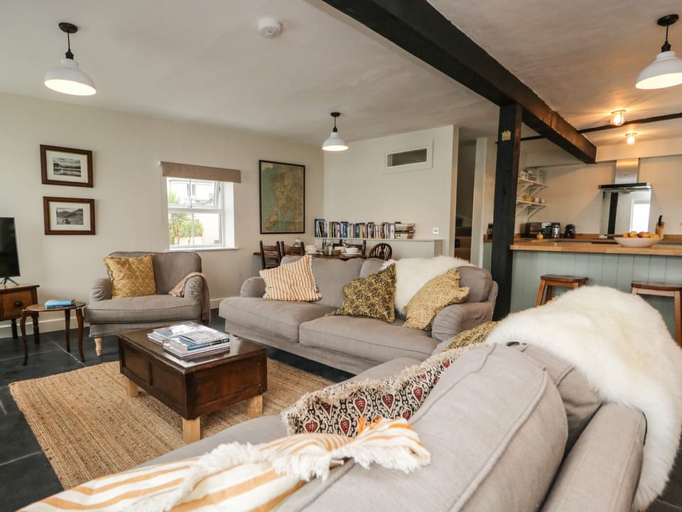 Cottage | Interior