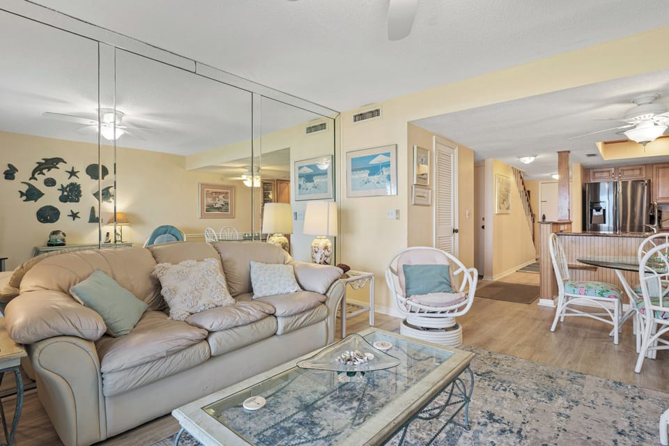 Condo, Multiple Beds, Pool Access, Ocean View (#I-9T - No Pets) | Living area | TV