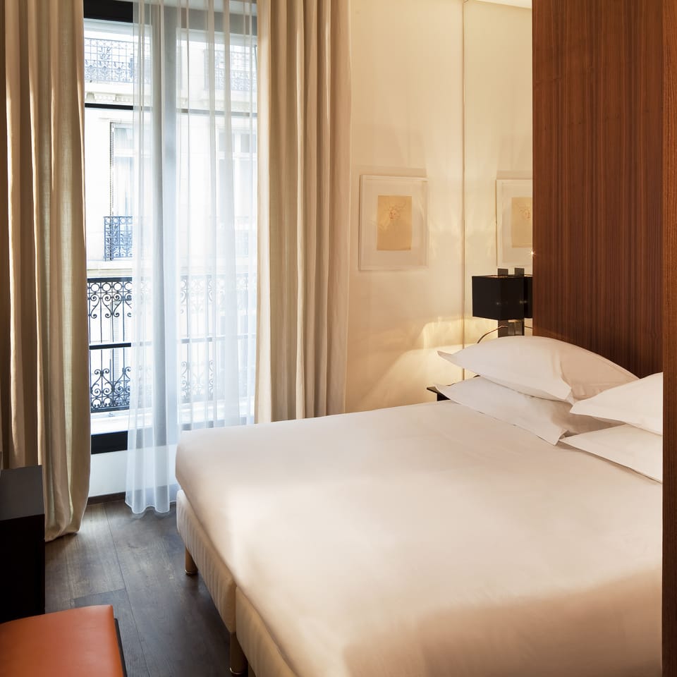 Premium bedding, pillowtop beds, minibar, in-room safe
