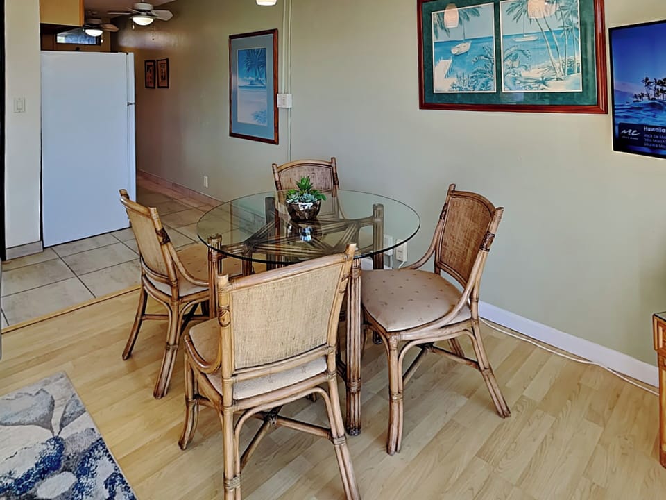 Condo (1 Bedroom) | Property amenity