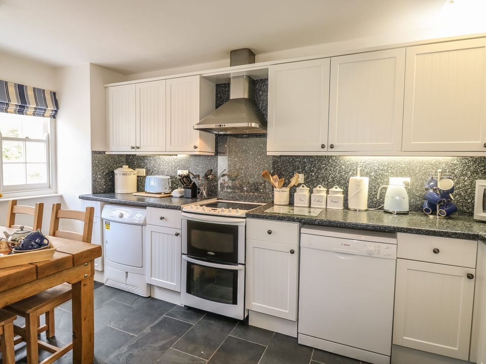 Cottage | Interior