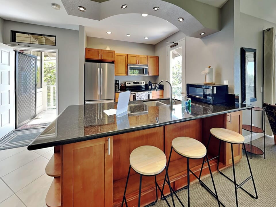 Condo (3 Bedrooms) | Property amenity