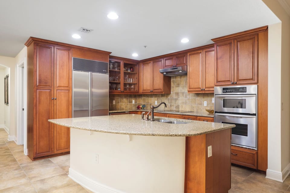 Condo (3 Bedrooms) | Property amenity