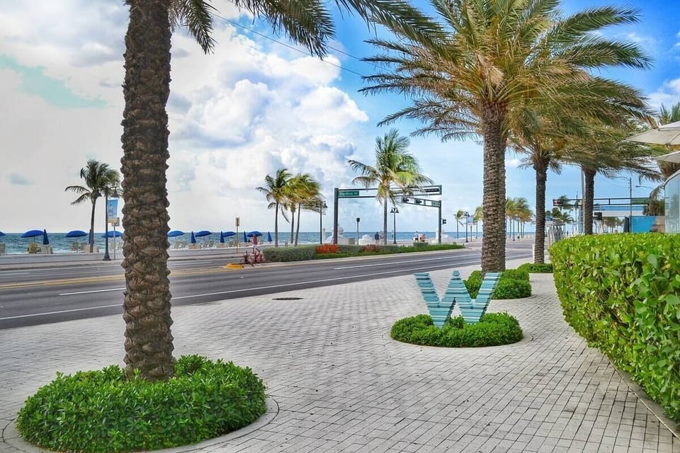 Condo, 2 Bedrooms | Property grounds