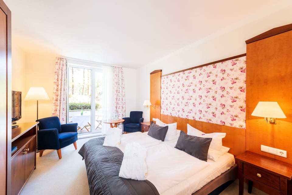 Double Room, Terrace (Souterrain) | In-room safe, desk, laptop workspace, free WiFi