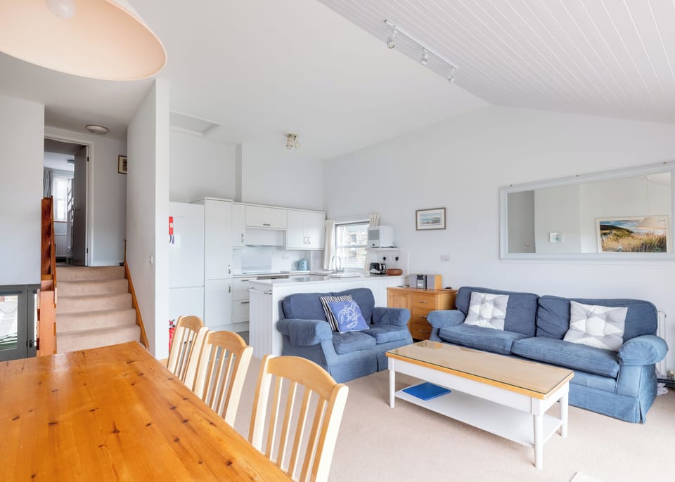 Cottage | Living area
