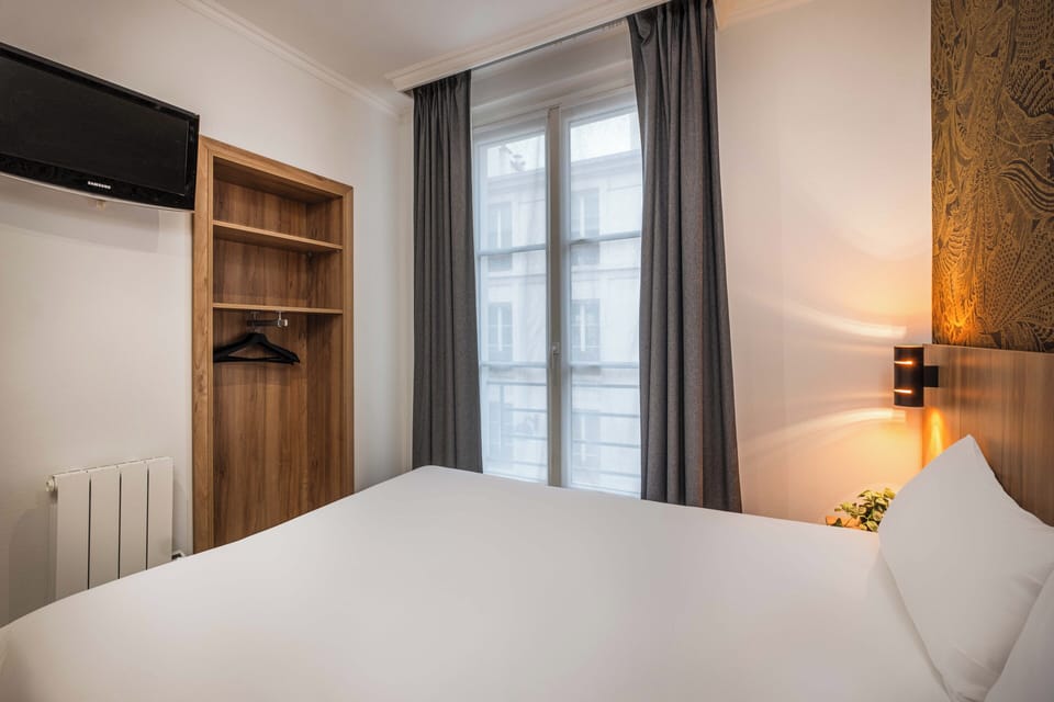 Double Room | In-room safe, desk, cribs/infant beds, free WiFi