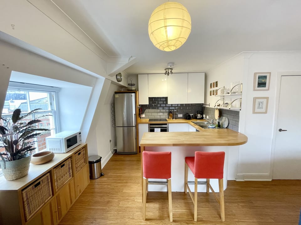 City Apartment, Private Bathroom | Shared kitchen