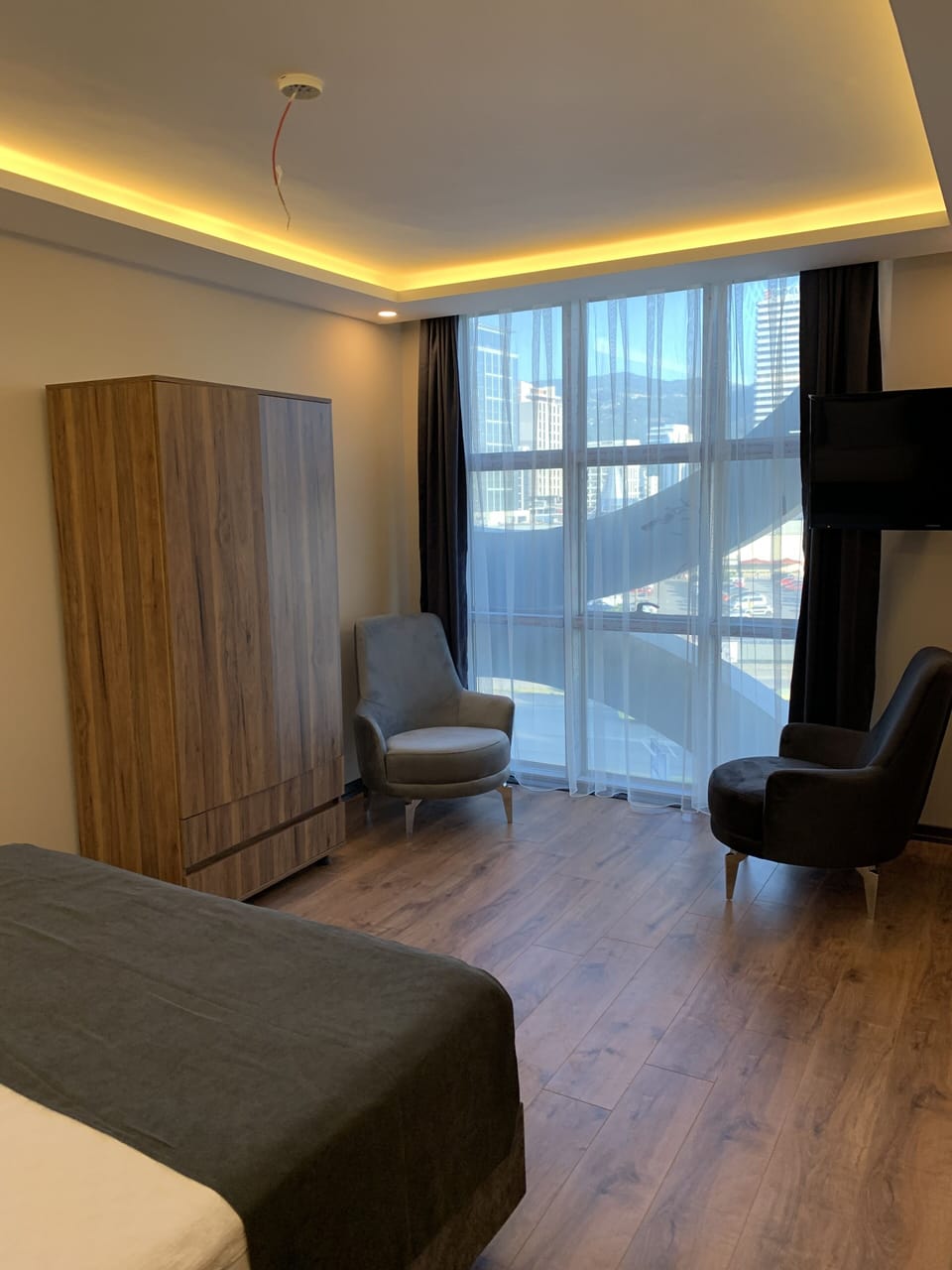 Two Bedroom Suite | In-room safe, desk, laptop workspace, soundproofing