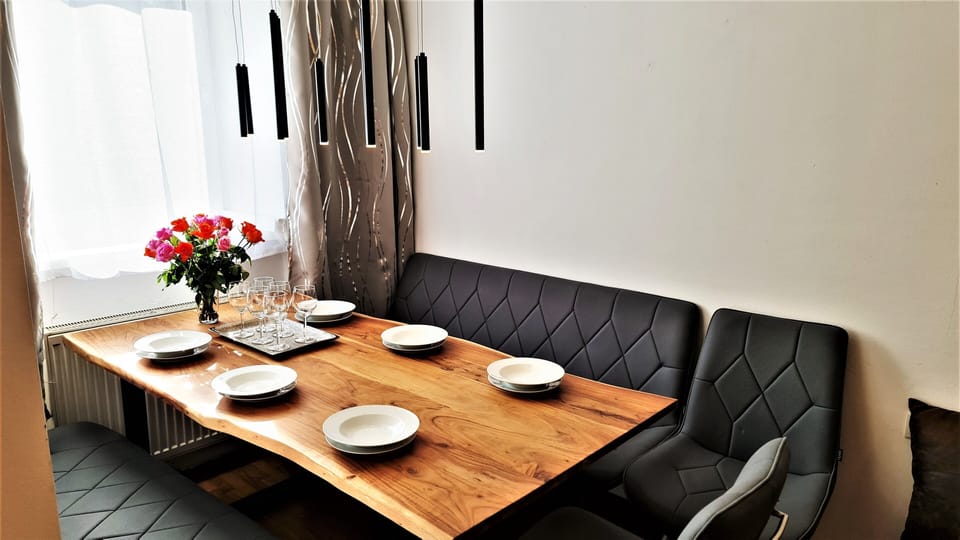 Luxury Apartment | In-room dining