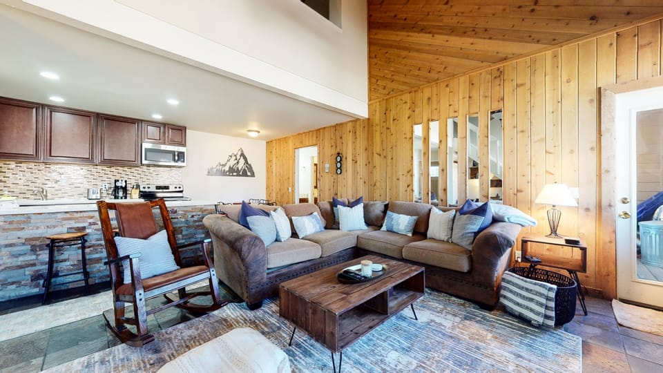 Condo, 2 Bedrooms | Living area | Smart TV