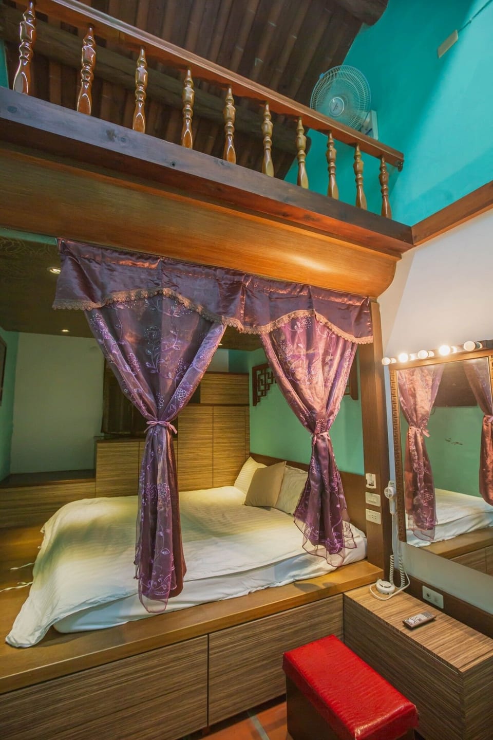 Gallery House | 3 bedrooms, individually furnished, free WiFi, bed sheets