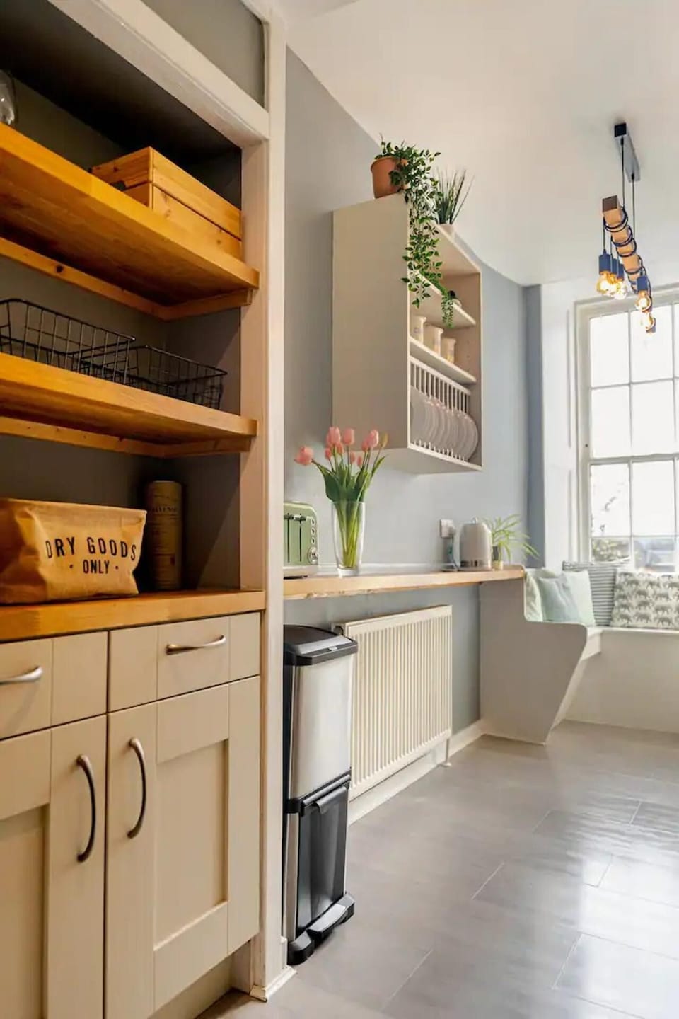 Apartment | Private kitchen | Fridge, microwave, oven, stovetop