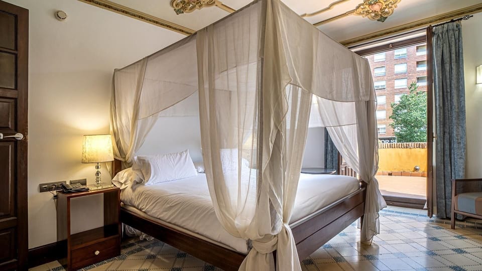 Superior Double Room | Minibar, desk, free WiFi, bed sheets