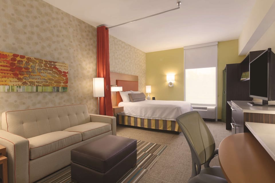 Hypo-allergenic bedding, blackout drapes, iron/ironing board, free WiFi