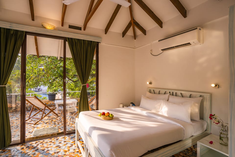 Terrace Cottage With Private Terrace | Premium bedding, iron/ironing board, free WiFi, bed sheets