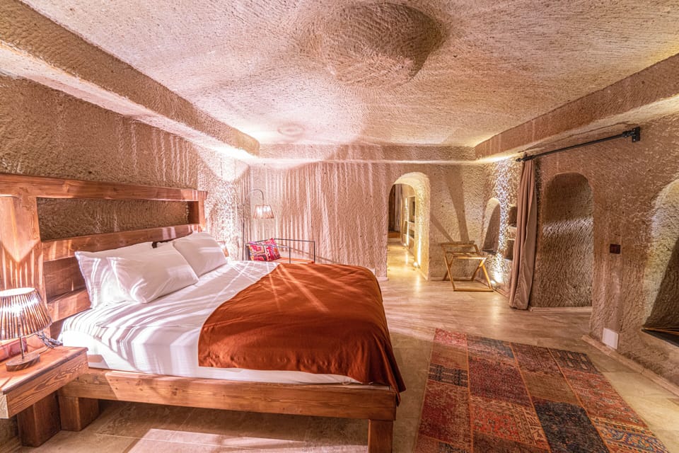 Grand Suite, 1 King Bed with Sofa bed, Jetted Tub | Minibar, individually decorated, individually furnished, desk