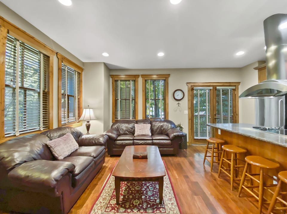 Townhome, 2 Bedrooms | Interior