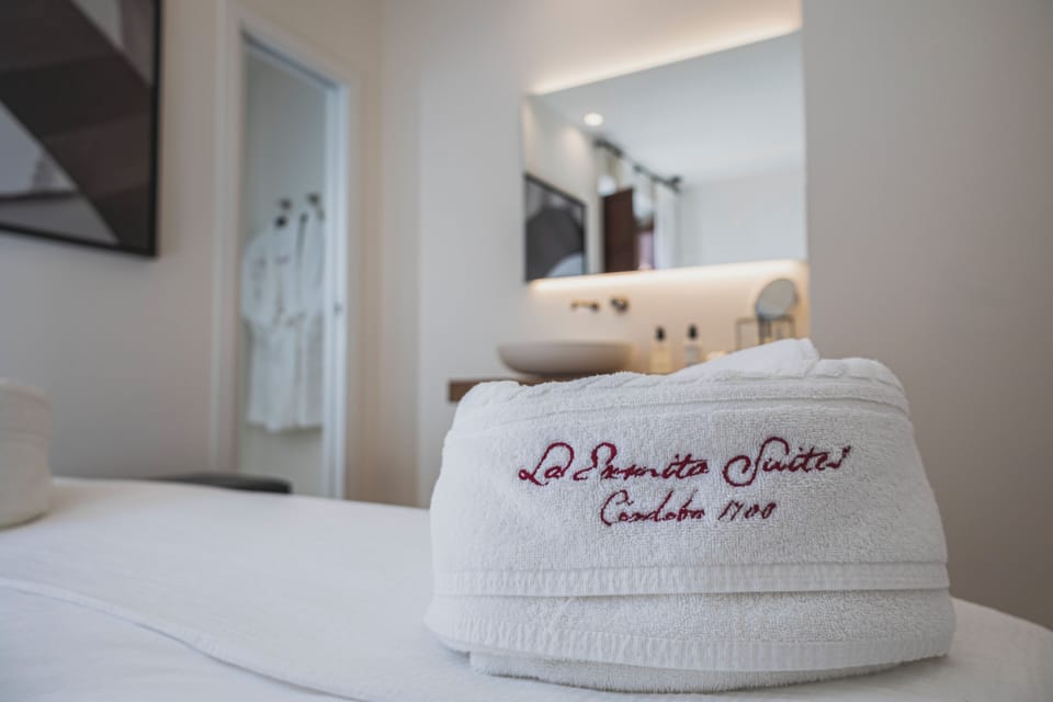 Junior Suite with balcony | Egyptian cotton sheets, premium bedding, down comforters