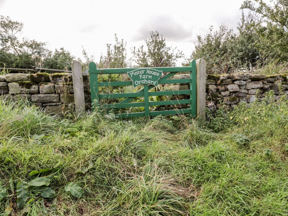 Cottage | Property grounds
