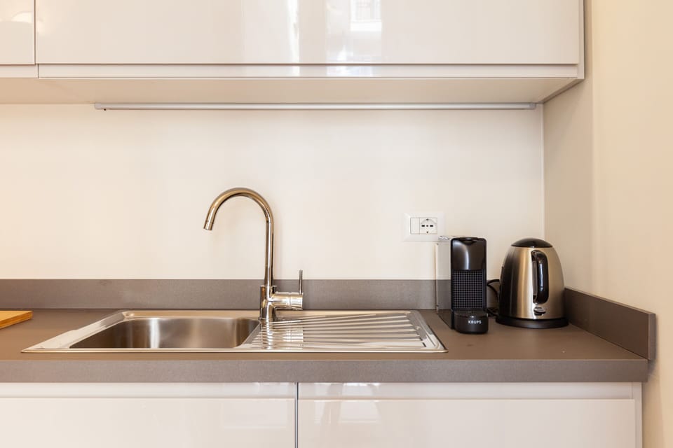 Apartment, 1 Bedroom | Private kitchen | Fridge, microwave, stovetop, dishwasher