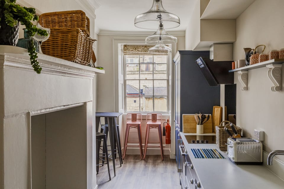 Apartment | Private kitchen | Fridge, oven, stovetop, dishwasher