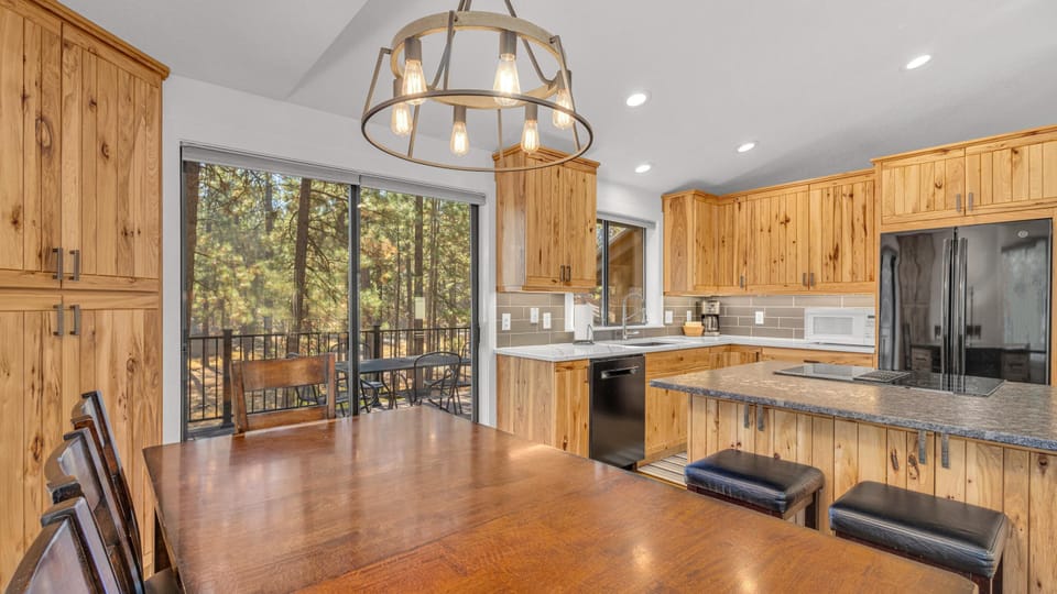 House, Multiple Beds (Diamond Peak - Unit 20) | Private kitchen | Toaster