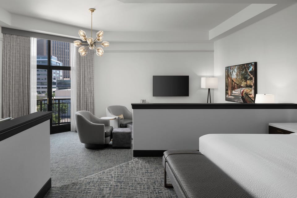 Studio Suite, City View (Longitude Suite) | City view