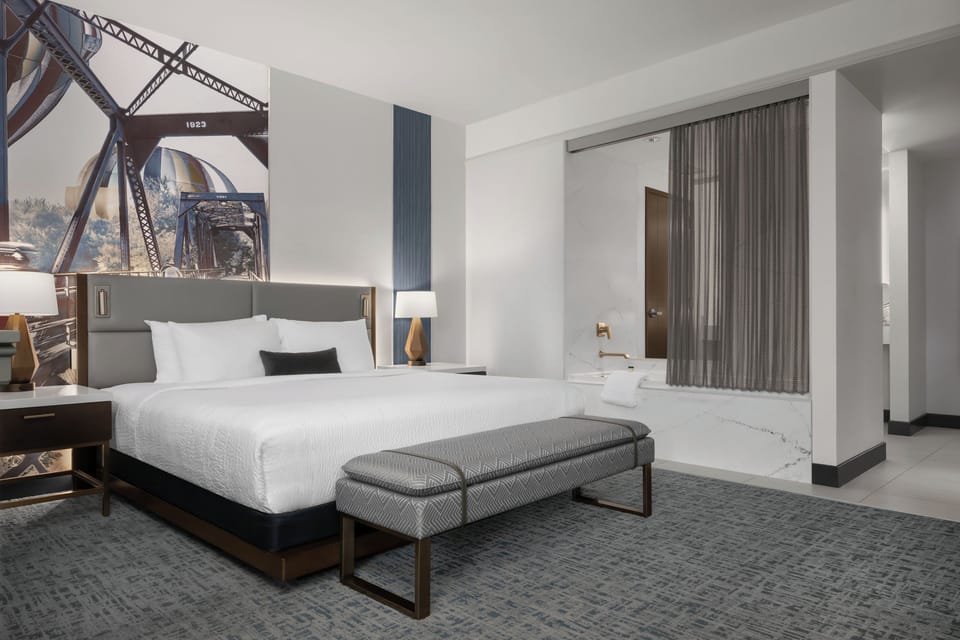 Studio Suite, City View (Longitude Suite) | Bathroom | Shower, designer toiletries, hair dryer, bathrobes