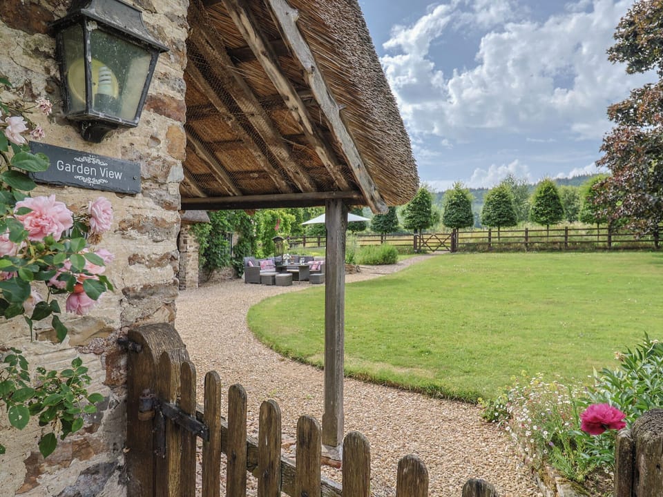 Cottage | Property grounds