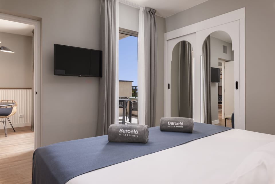 Down comforters, memory foam beds, minibar (some free items)
