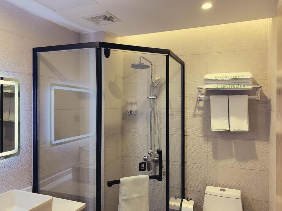 Free toiletries, hair dryer, slippers