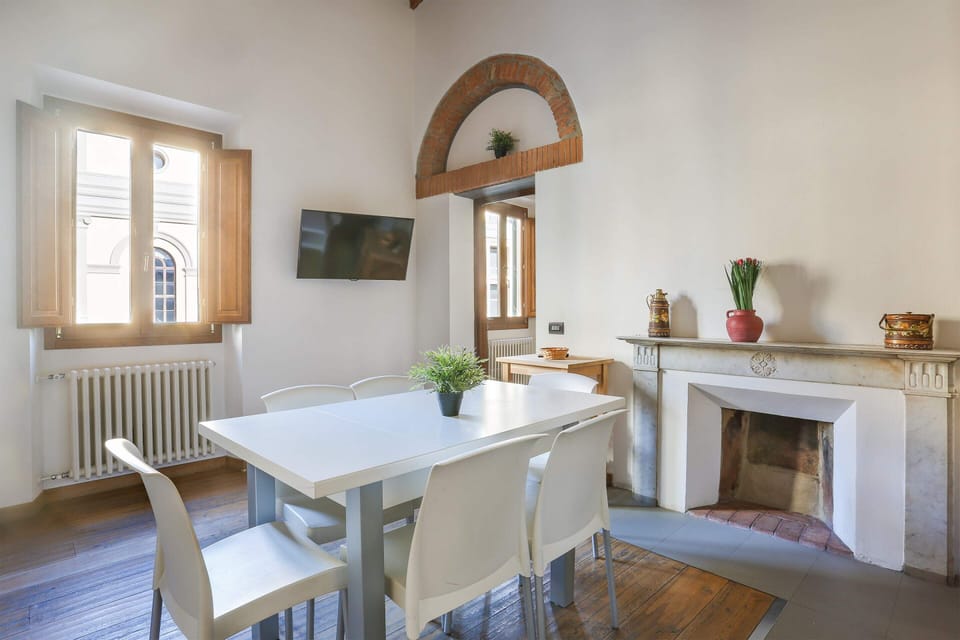 Basic Apartment, Multiple Beds | Private kitchen | Fridge, oven, stovetop, dishwasher