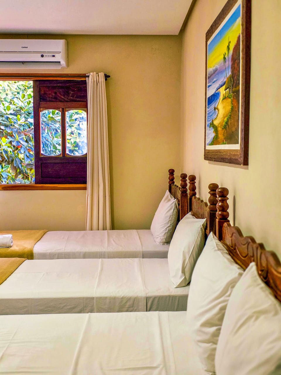 Standard Quadruple Room | Minibar, free WiFi, bed sheets