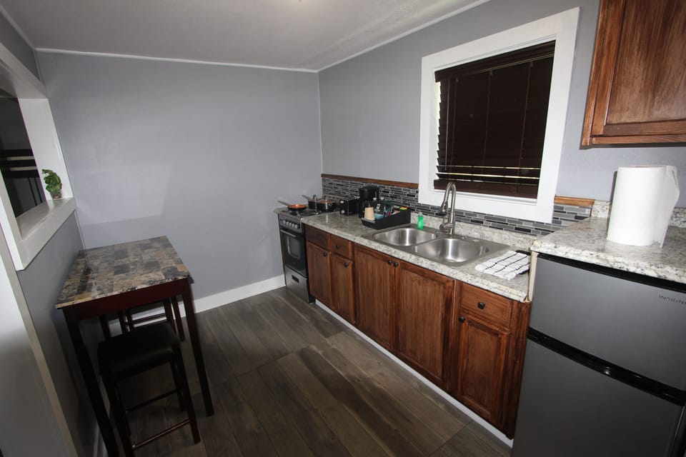 Mini-fridge, microwave, coffee/tea maker, eco-friendly cleaning products