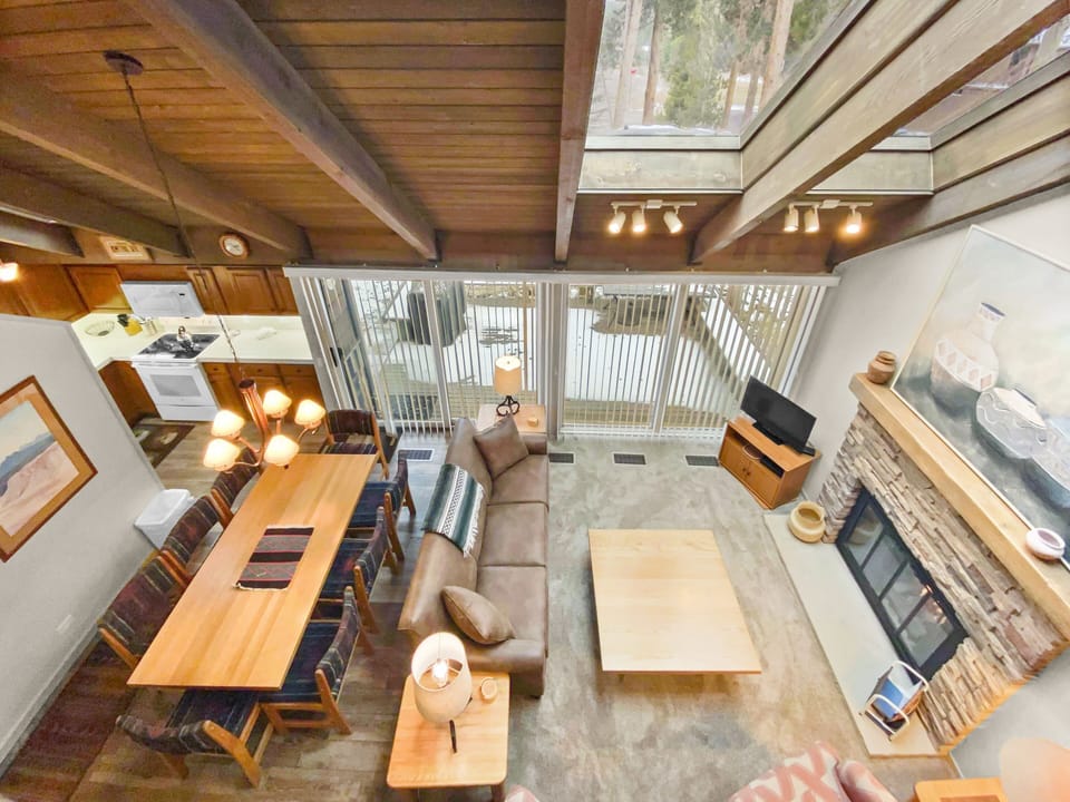 Townhome, 4 Bedrooms | Living area