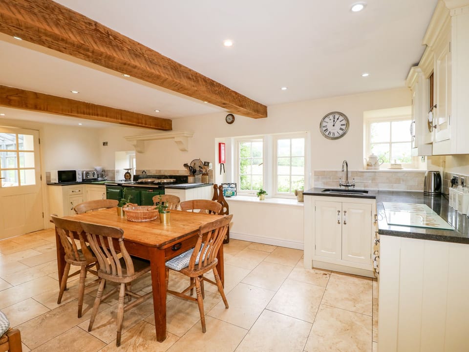 Cottage | Interior