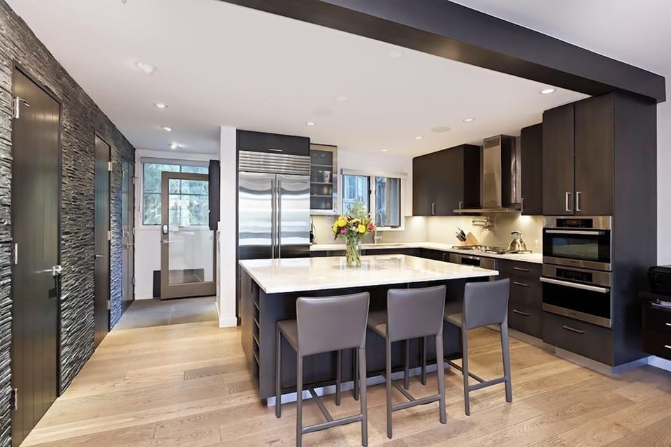 Townhome, 4 Bedrooms | Private kitchen | Fridge, oven, coffee/tea maker, toaster